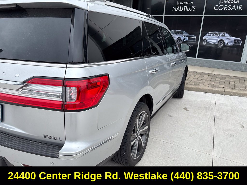 Used 2019 Lincoln Navigator Reserve AWD/4WD image 14