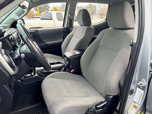 Used 2019 Toyota Tacoma SR5 image 13