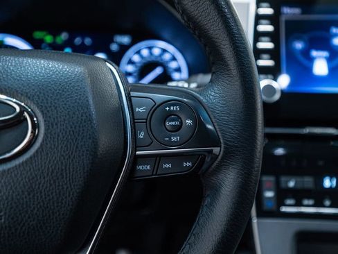 Certified 2021 Toyota Avalon XLE FWD image 20