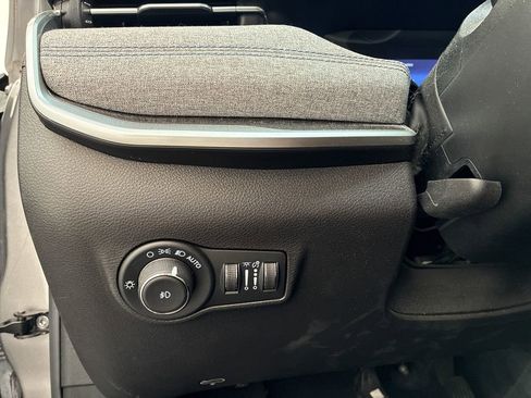 Used 2022 Jeep Compass Latitude FWD image 26