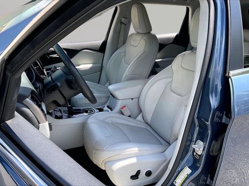 Certified 2022 Jeep Cherokee Limited w/ Elite Package AWD/4WD image 22