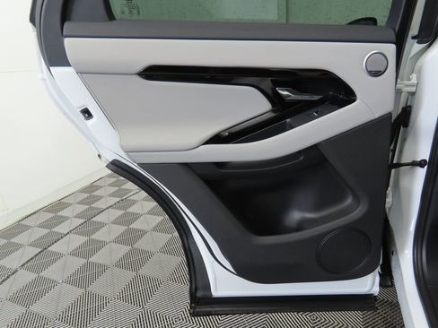 Used 2024 Land Rover Range Rover Evoque Dynamic SE image 25