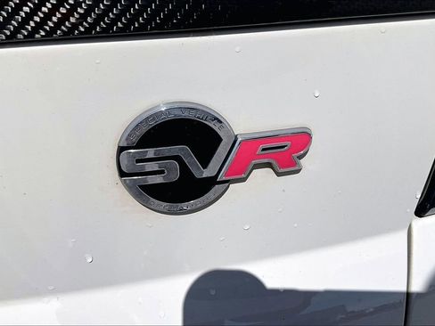 Used 2022 Land Rover Range Rover Sport SVR image 32