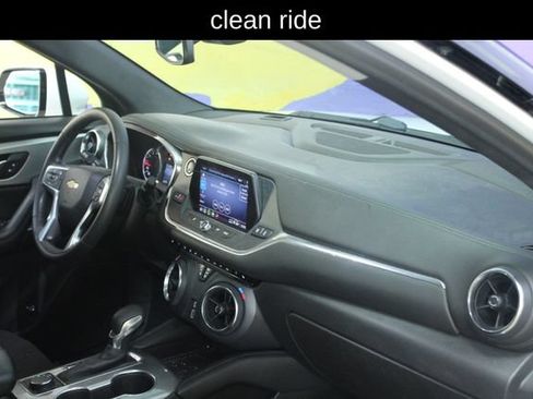 Used 2021 Chevrolet Blazer LT FWD image 12