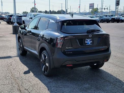 New 2025 Nissan Kicks SR w/ SR Premium Package AWD/4WD image 8