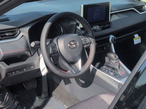 New 2025 Toyota RAV4 SE image 11