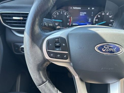 Used 2022 Ford Explorer XLT w/ Equipment Group 202A image 14