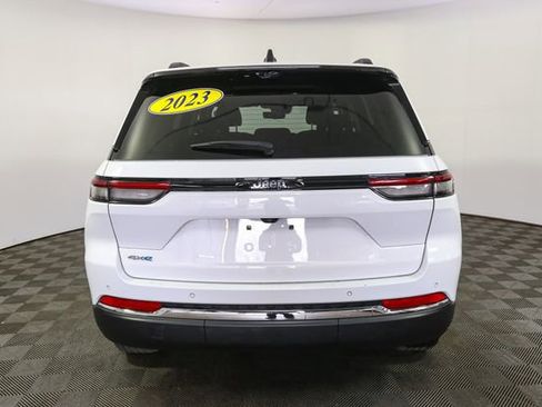 Used 2023 Jeep Grand Cherokee 4WD 4xe w/ Luxury Tech Group II image 9