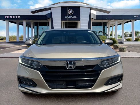 Used 2018 Honda Accord EX image 8