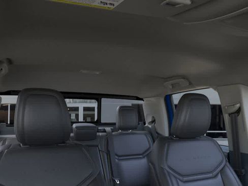 New 2025 Ford Maverick Lariat w/ Black Appearance Package image 12