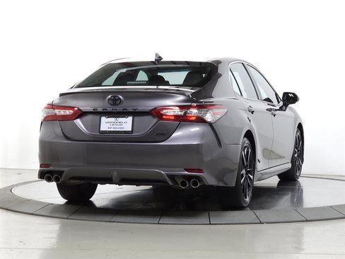 Used 2019 Toyota Camry XSE image 9