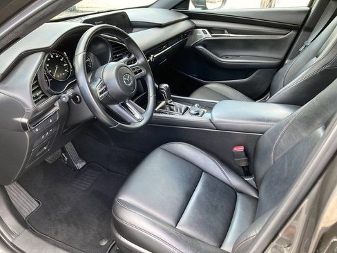 Used 2019 MAZDA MAZDA3 AWD Hatchback w/ Preferred Pkg image 5