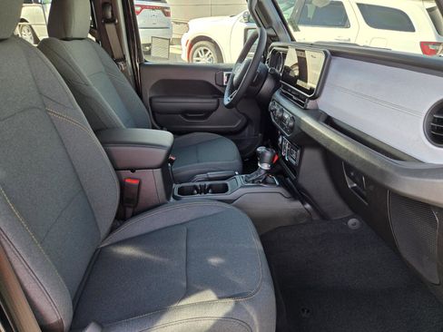 New 2026 Jeep Gladiator Sport image 34