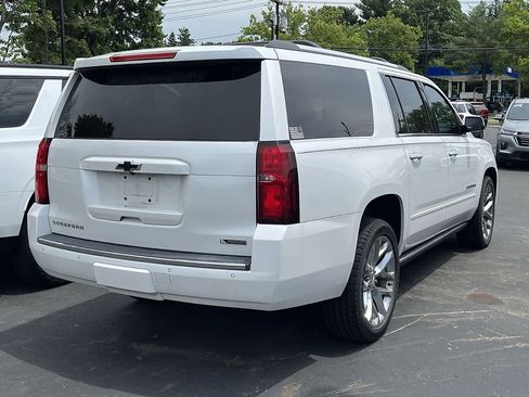 Used 2017 Chevrolet Suburban Premier AWD/4WD image 3