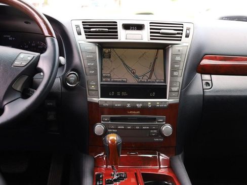 Used 2012 Lexus LS 460 w/ Comfort Pkg RWD image 28