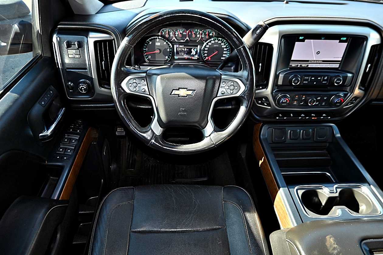 Used 2016 Chevrolet Silverado 1500 LTZ w/ LTZ Plus Package RWD image 11