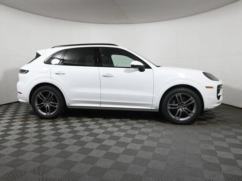Used 2026 Porsche Cayenne AWD/4WD image 8