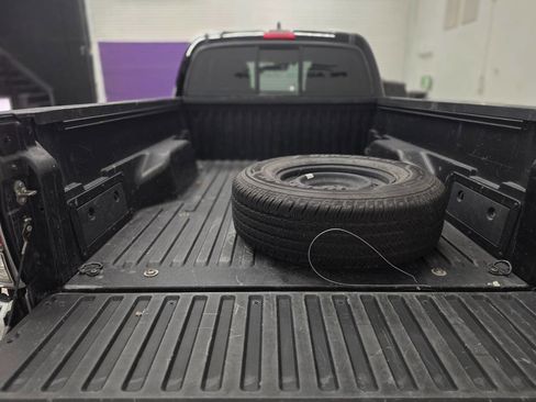 Used 2018 Toyota Tacoma SR5 image 11