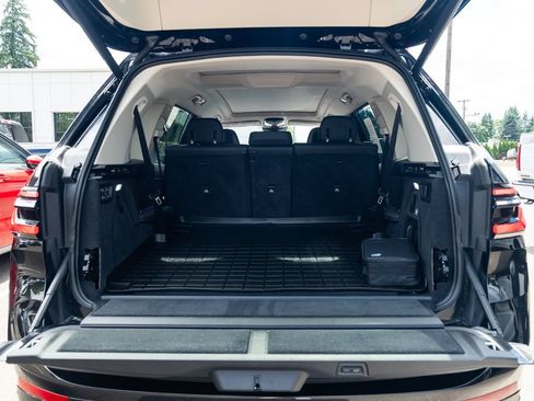 Used 2023 BMW X7 xDrive40i AWD/4WD image 8