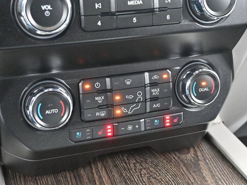 Used 2020 Ford F350 Lariat w/ Lariat Ultimate Package image 23