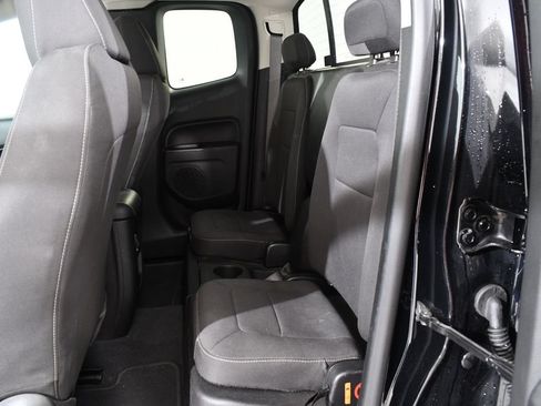 Used 2022 Chevrolet Colorado LT w/ LT Convenience Package RWD image 16