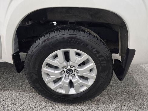 Used 2022 Nissan Frontier SV RWD image 32