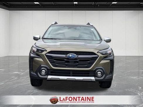 Used 2025 Subaru Outback Touring AWD/4WD image 8