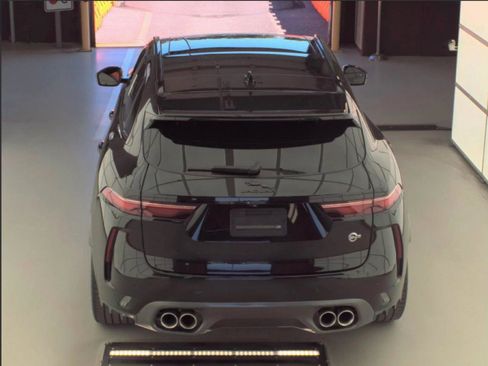 Used 2021 Jaguar F-PACE SVR AWD/4WD image 6