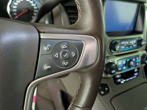 Used 2020 GMC Yukon Denali w/ Denali Premium Package image 23