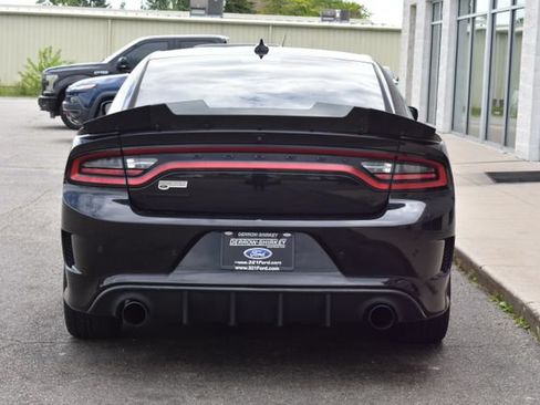 Used 2022 Dodge Charger R/T w/ Plus Group RWD image 10