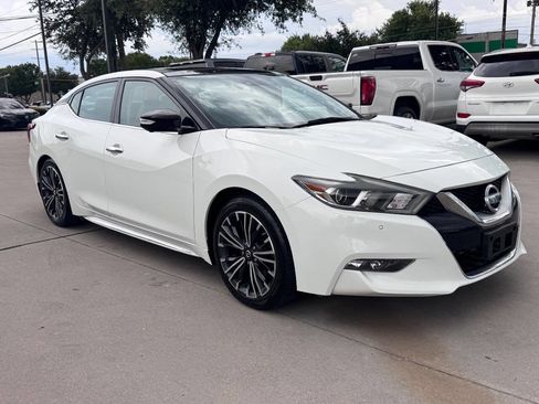 Used 2017 Nissan Maxima Platinum FWD image 3