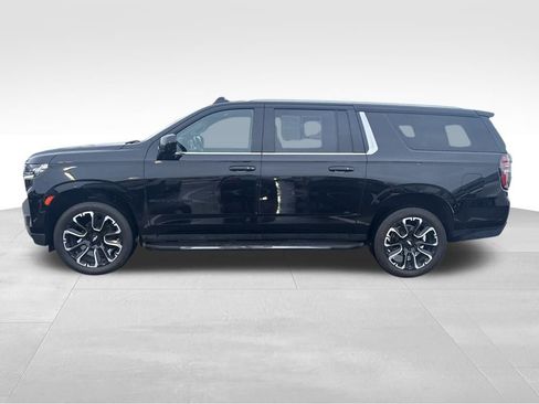 Used 2022 Chevrolet Suburban LS w/ Driver Alert Package image 3