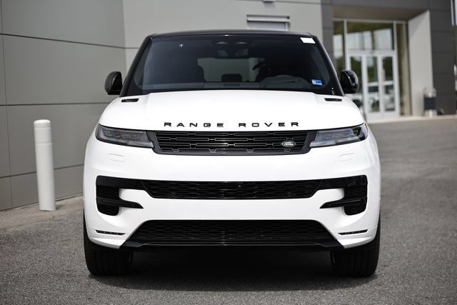 New 2026 Land Rover Range Rover Sport Dynamic SE AWD/4WD image 17