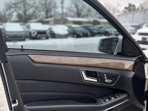 Used 2016 Mercedes-Benz E 350 4MATIC Sedan image 18