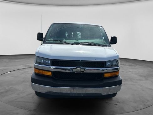 Used 2018 Chevrolet Express 2500 w/ Driver Convenience Package RWD image 14