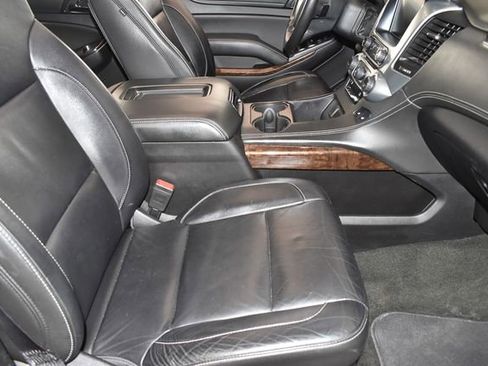 Used 2018 Chevrolet Tahoe LT w/ Luxury Package AWD/4WD image 10