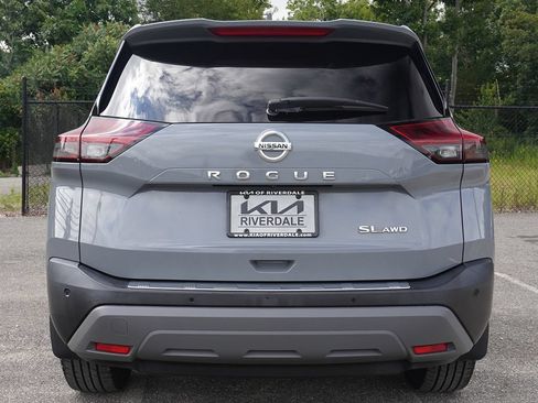 Used 2021 Nissan Rogue SL AWD/4WD image 12