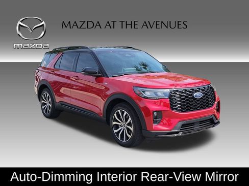 Used 2025 Ford Explorer ST-Line w/ Premium Package RWD image 3