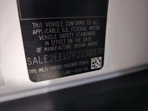 Used 2023 Land Rover Defender 110 X-Dynamic SE image 25