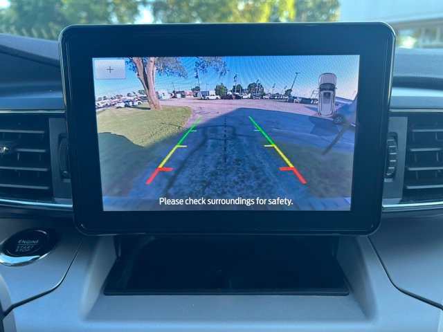 Used 2024 Ford Explorer XLT w/ Equipment Group 202A AWD/4WD image 17