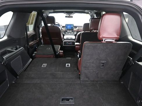 Used 2024 Ford Expedition Limited image 26