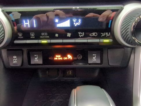 Used 2023 Toyota RAV4 SE w/ Weather & Moonroof Package AWD/4WD image 10