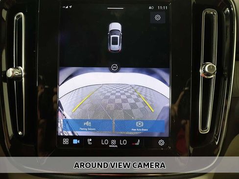 Used 2024 Volvo XC40 B5 Plus w/ Protection Package Premier image 7