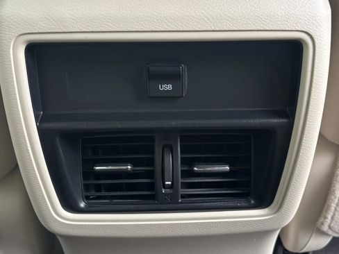 Used 2016 Nissan Murano SV w/ Cargo Package image 10