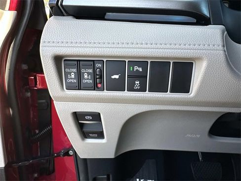 New 2026 Honda Odyssey Touring image 34