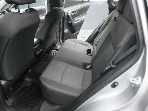 Used 2024 Toyota RAV4 XLE FWD image 17