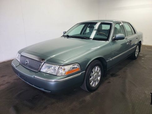 Used 2005 Mercury Grand Marquis LS RWD image 1