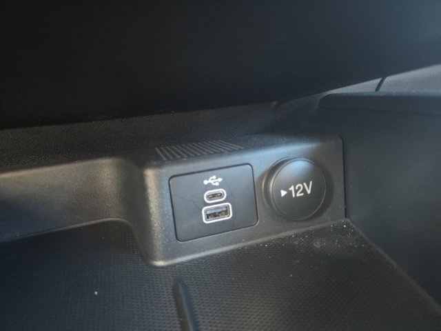 Used 2025 Ford Escape Active w/ Tech Pack #1 FWD image 18