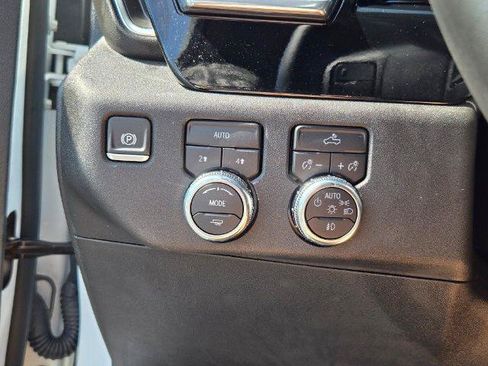 Used 2024 GMC Sierra 1500 Elevation w/ LPO, GMC Protection Package AWD/4WD image 28
