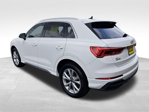 Used 2024 Audi Q3 2.0T Premium AWD/4WD image 3